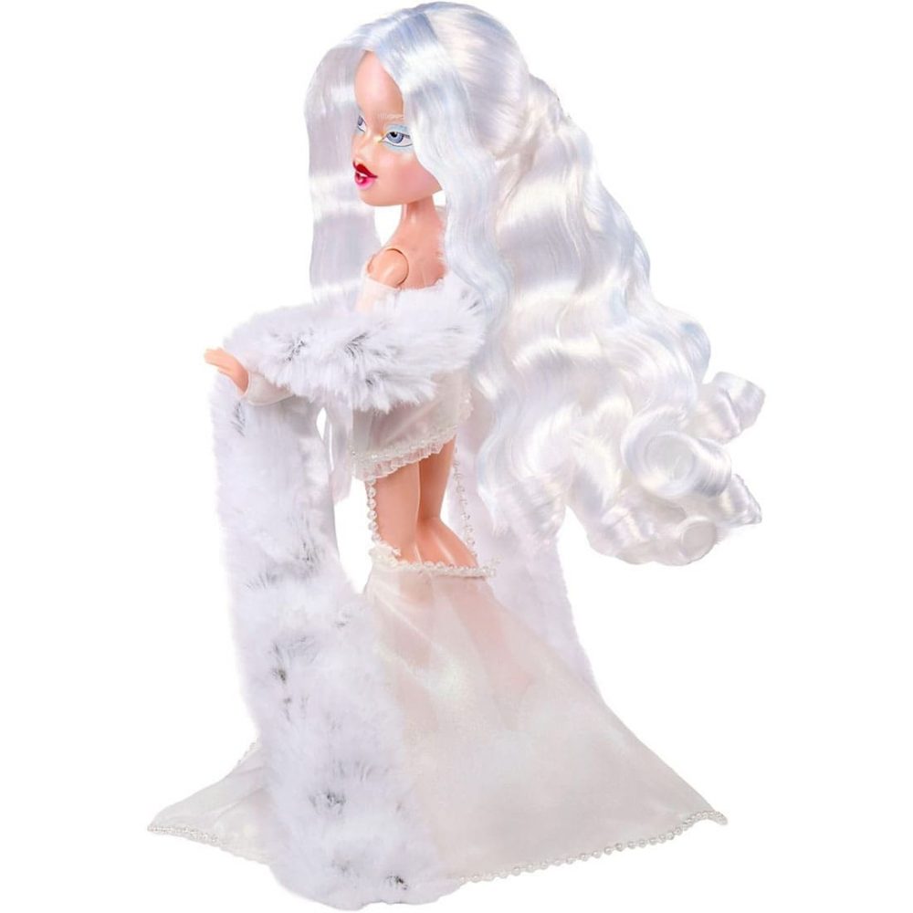 Bratz Holidayz Frosty Nightz Cloe — вид со спины